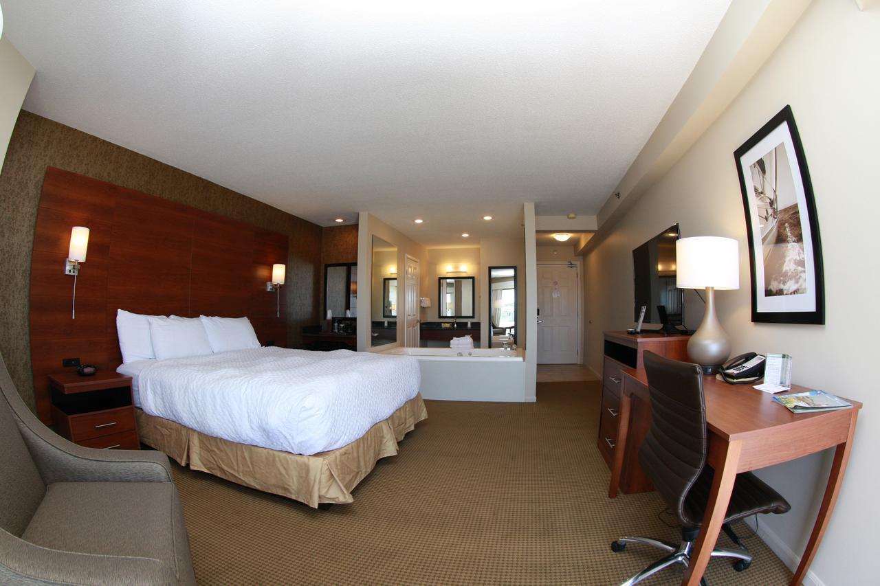 Budget Host Inn & Suites Saint Ignace Esterno foto