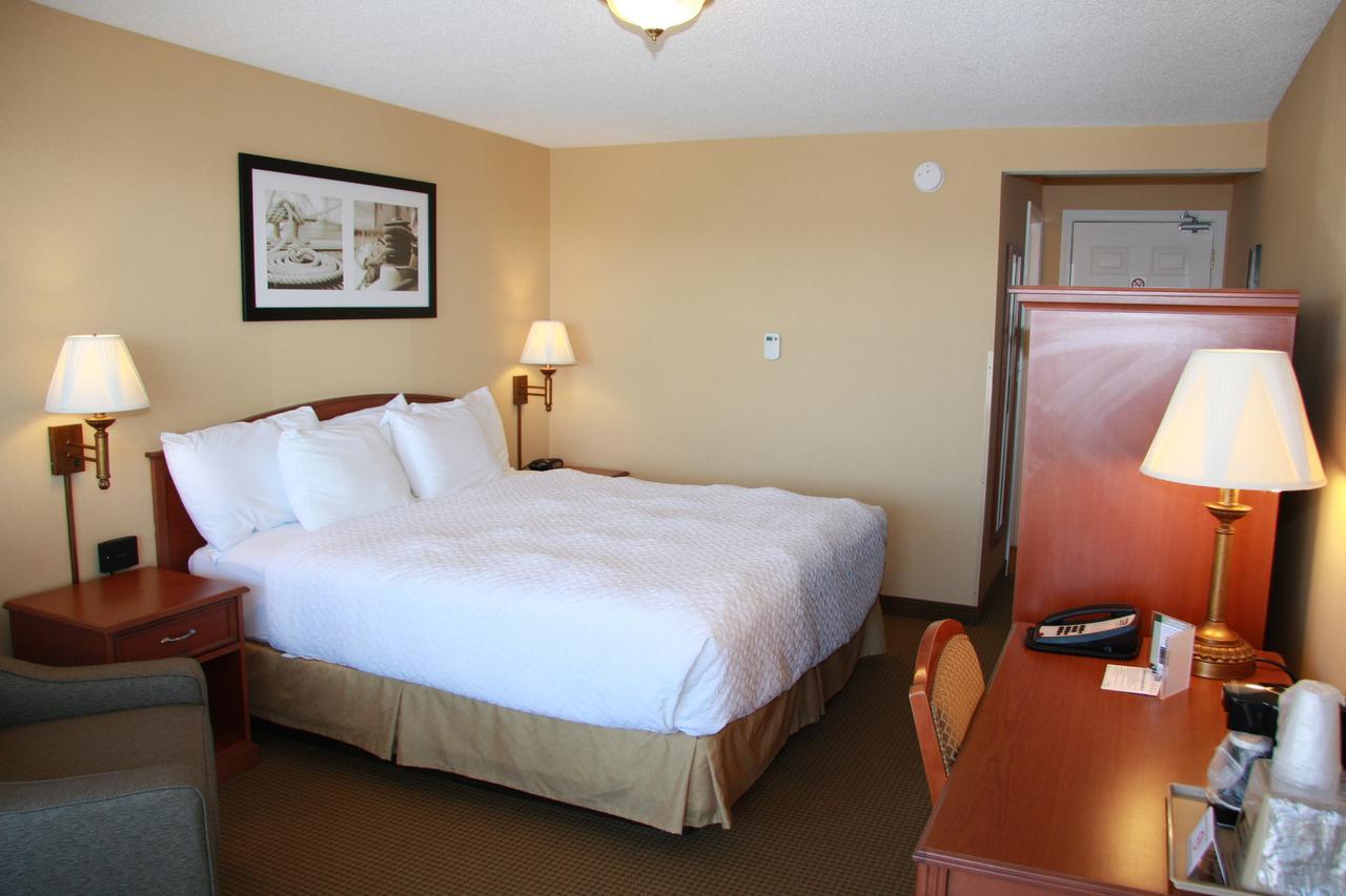 Budget Host Inn & Suites Saint Ignace Esterno foto