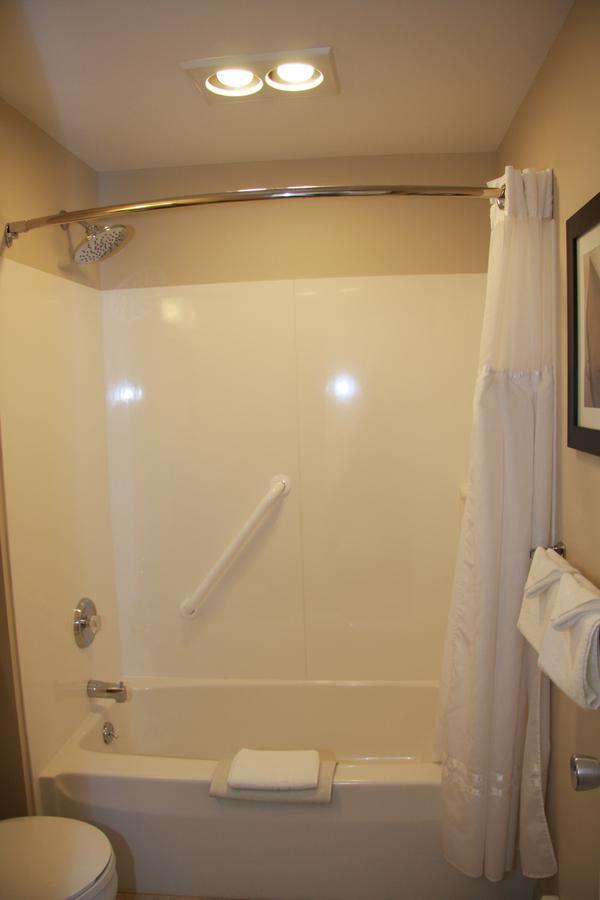 Budget Host Inn & Suites Saint Ignace Esterno foto