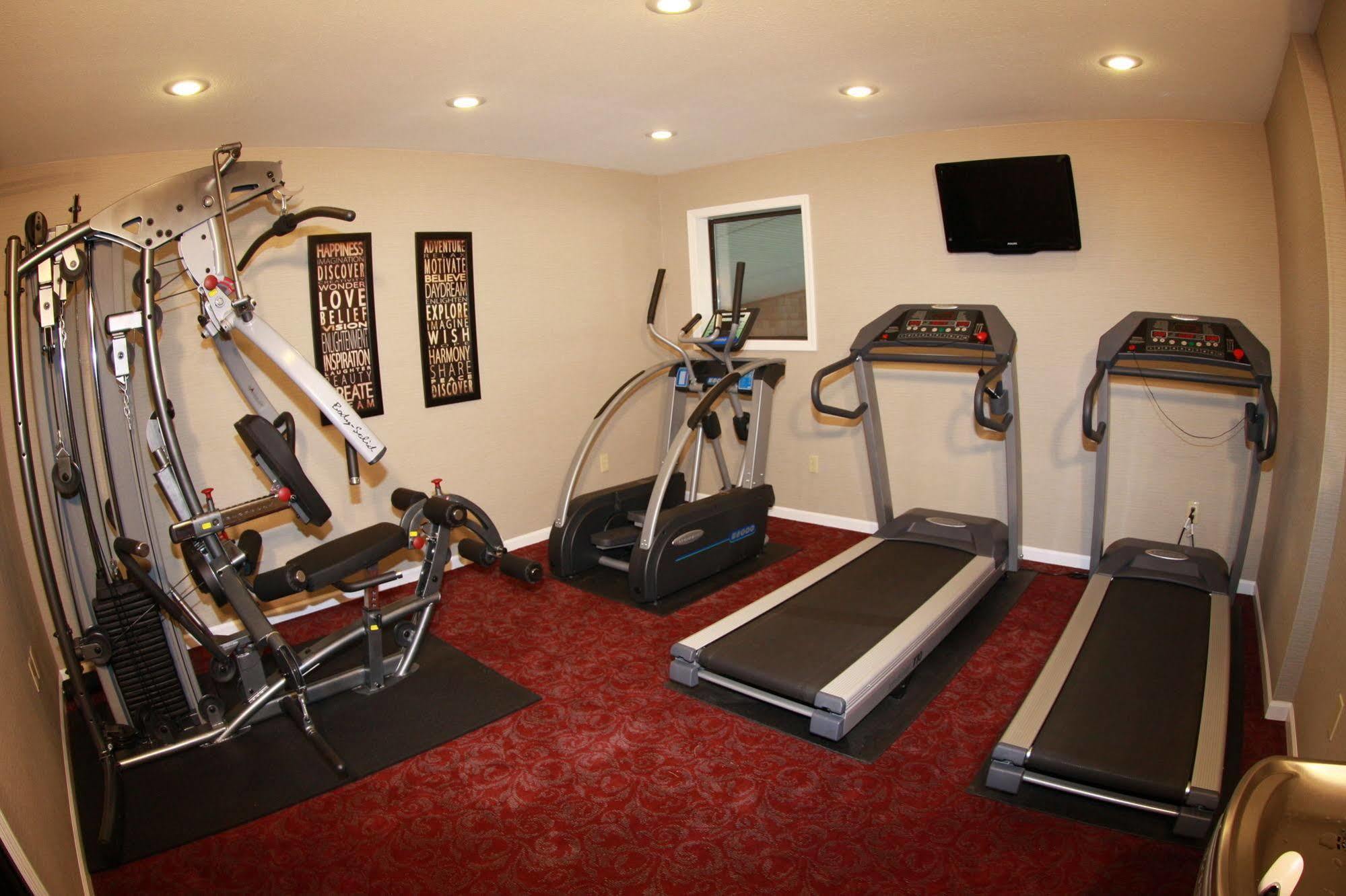 Budget Host Inn & Suites Saint Ignace Esterno foto